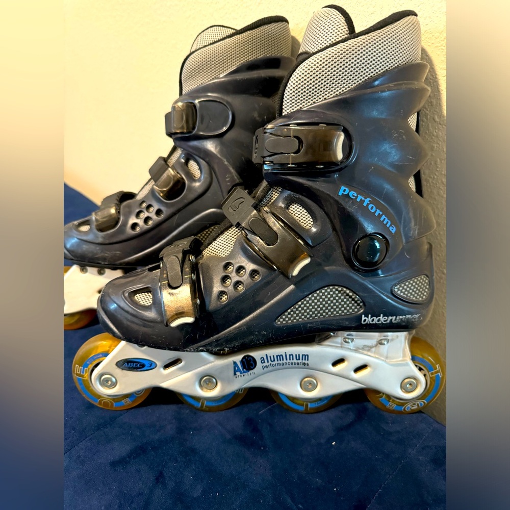 Performa blade runner in line skates